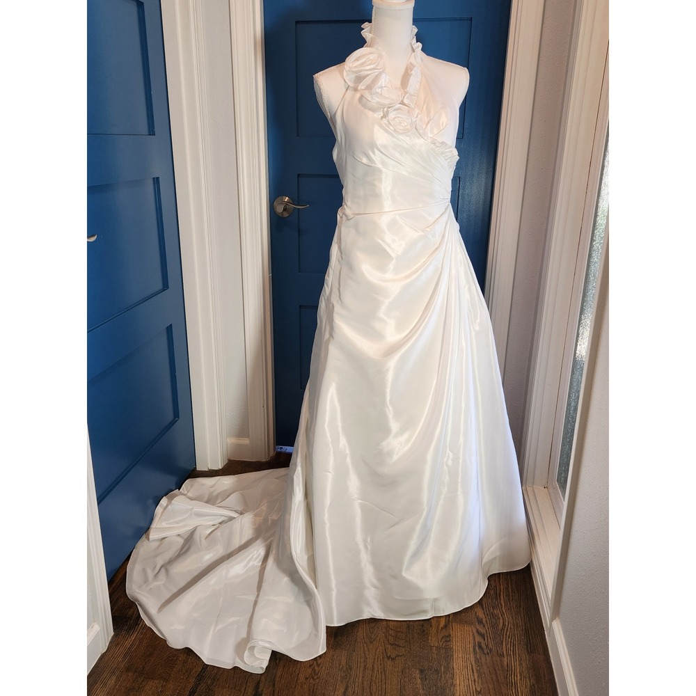 David's‎ Bridal Galina Satin Wedding Dress Sz 2 Halter Style Roses Small Train